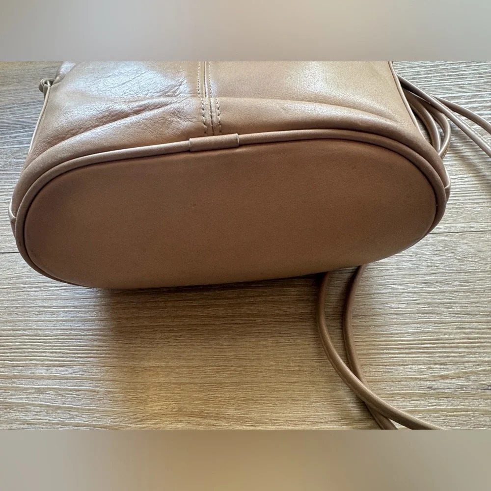 Vintage Coach crossbody beige - tan - Picture 3 of 10